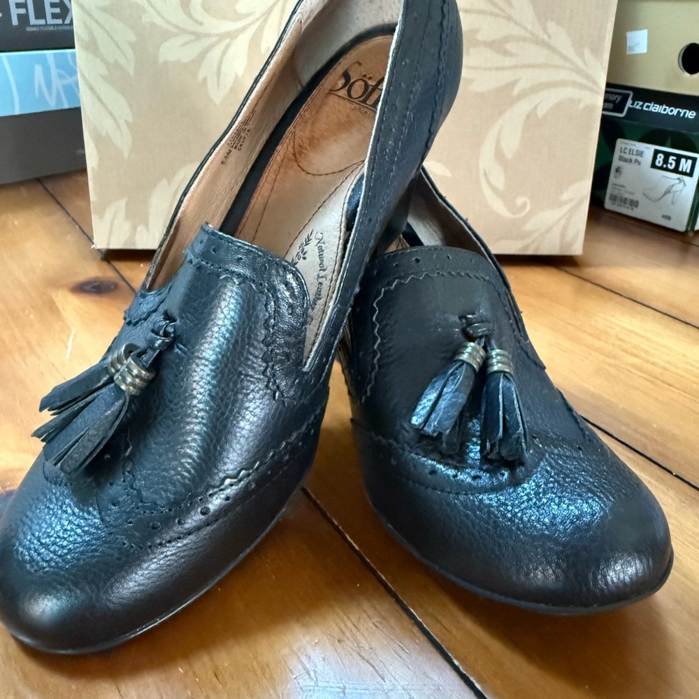 Sofft Black Leather Tassel Loafers